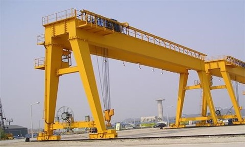 cổng trục tập đoàn xây dựng thành đạt